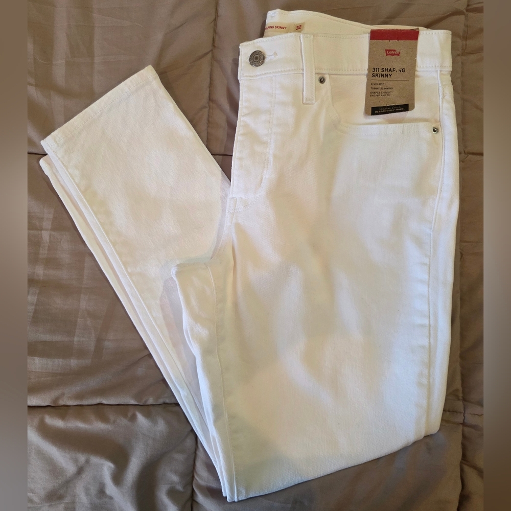 Levi's Women's White 311 Shaping Skinny Jeans Size 32x28